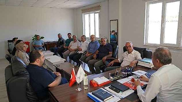Kılınç, Park Ve Bahçeler Müdürlüğü Personellerini Tebrik Etti