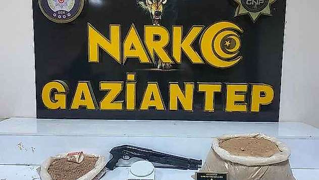 22 Kilo eroin ele geçirildi: 3 şahıs tutuklandı