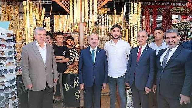 TBMM Başkanvekili Bozdağ balıklara yem attı