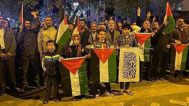 Adıyaman'da Filistin'e dua, İsrail'e Lanet