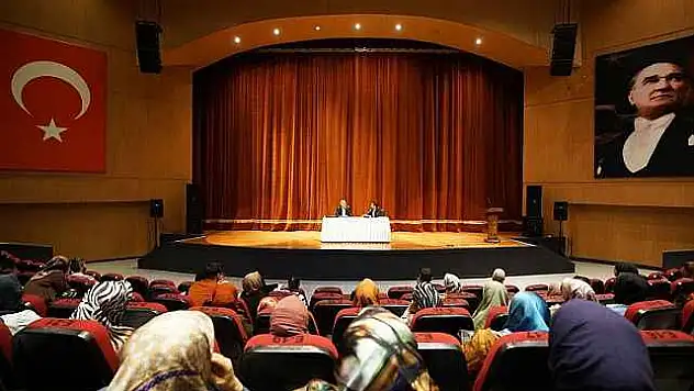 Prof. Ay: 'Değerlerimize Sahip Çıkarak Geleceğe Aktarmalıyız'