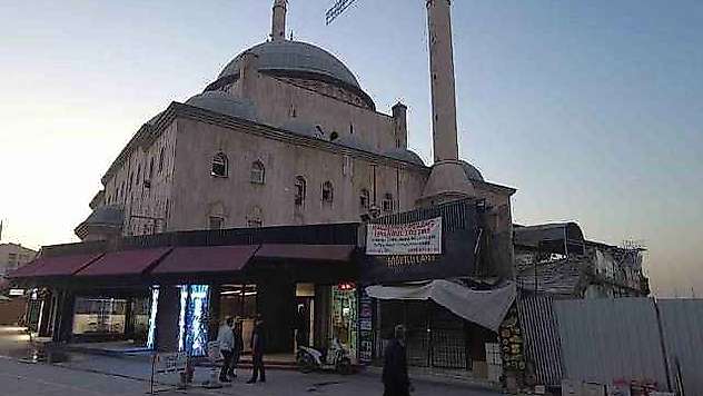 Başkan Sadıkoğlu 'Cami Bölgesindeki Esnaf Mağdur Edilmemeli'
