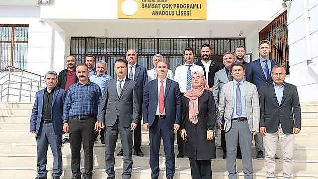 Samsat'ta Okul Müdürleriyle Değerlendirme Toplantısı Gerçekleştirildi