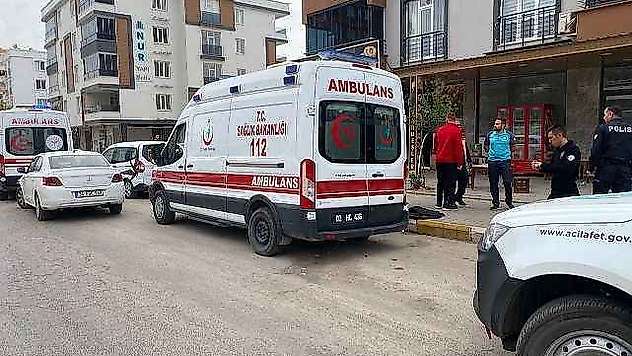 Yaralı Taşıyan Ambulans İle Minibüs Çarpıştı: 1 Yaralı