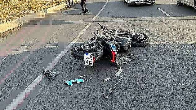 Motosiklet ile halk otobüsü çarpıştı: 1 ölü