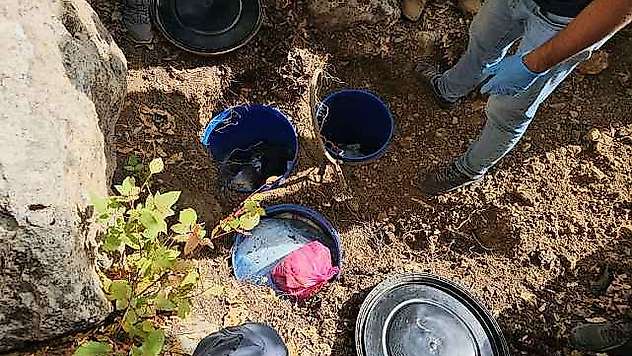 Adıyaman'da Teröristlere ait yaşam malzemesi ele geçirildi