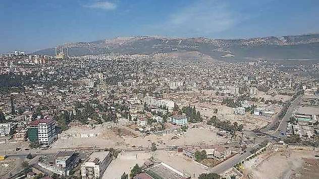 Güngör: 'Orta hasarlı binalarda ruhsat almadan güçlendirilemez'
