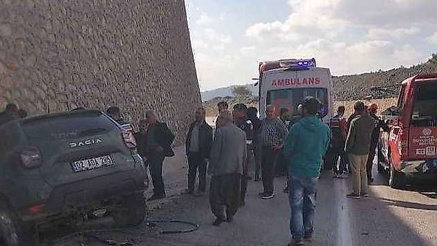 Cip ile tır kafa kafaya çarpıştı: 1 ölü