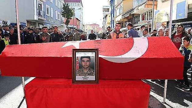 Şehit Bektaş'ın Naaşı Toprağa Verildi