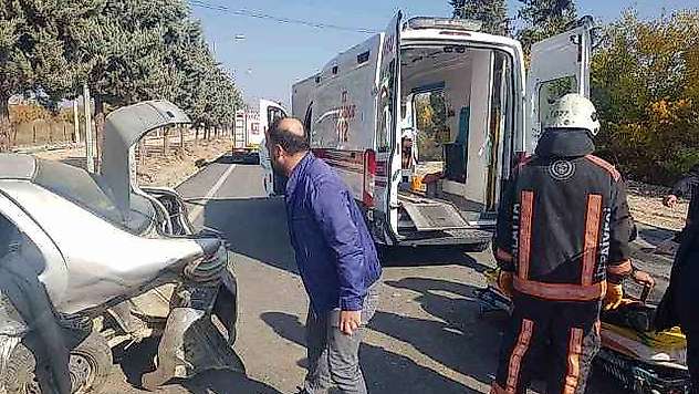 İki aracın karıştığı kazada: 2 kişi yaralandı