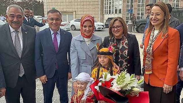 Bakan Göktaş, Başkan Şahin ile bir araya geldi