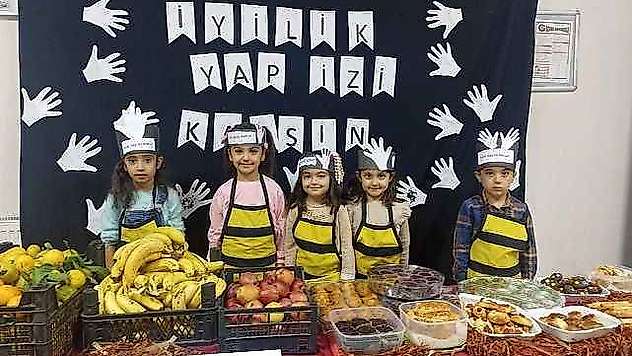 Minik öğrenciler Filistin için hayırda yarıştı