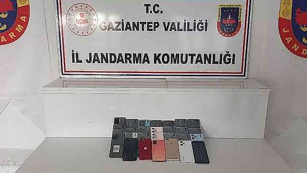 Gaziantep'te 867 Bin TL Değerinde Kaçak Telefon Ele Geçirildi