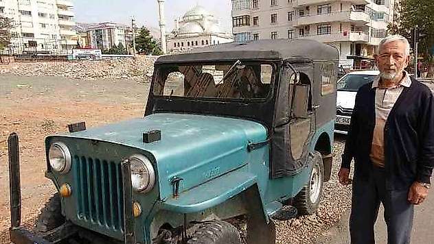 Yarım asırdır bindiği cipi satmak istemiyor