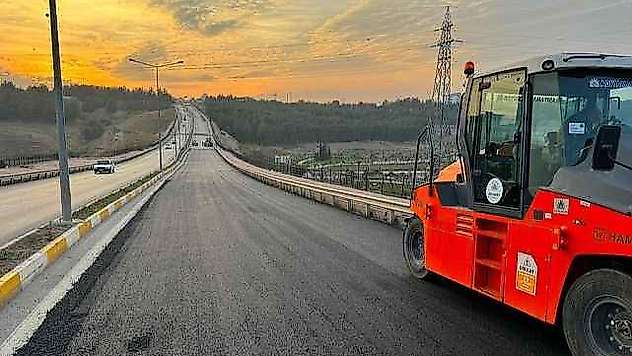 Adıyaman'da asfalt çalışmaları aralıksız devam ediyor