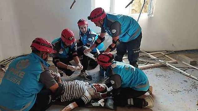 Şanlıurfa'da gerçeği aratmayan deprem tatbikatı
