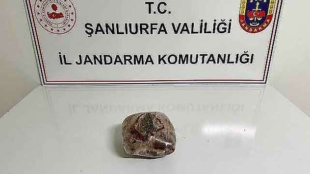 Yolcunun çantasından uyuşturucu çıktı