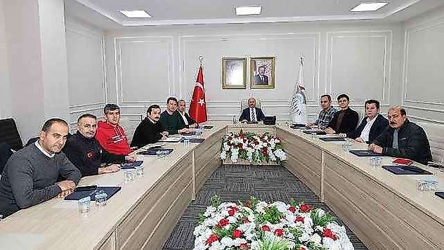 Deprem bölgesindeki çalışmalar masaya yatırıldı