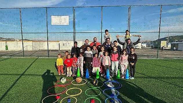 Keleş 'Bir gülümseme, hayat verir insana'