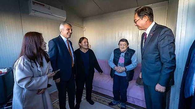 Malatya'da 210 konteynerden oluşan Korepck Mahallesi törenle açıldı