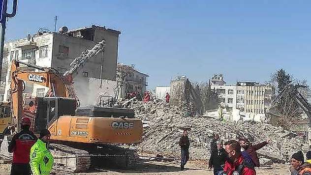 Bakanlık deprem bölgesindeki 5 ilde mücbir sebep halini uzattı
