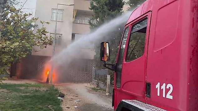 Alev Alan Elektrik Trafosu Cayır Cayır Yandı