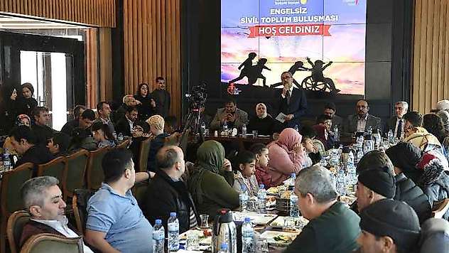 Başkan Güngör, 'Engelleri Bir Bir Ortadan Kaldırıyoruz'