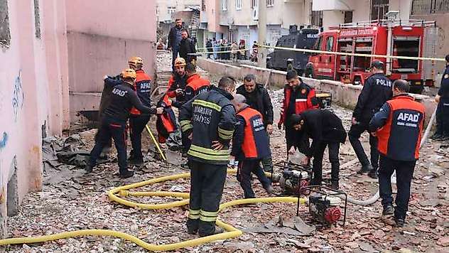 Diyarbakır'da su birikintisinde 'bebek var' iddiası ekipleri harekete geçirdi