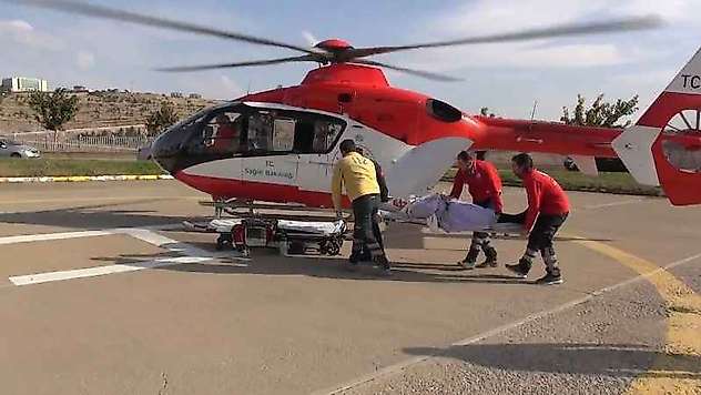 Şırnaklı hasta ambulans helikopter ile Şanlıurfa'ya getirildi