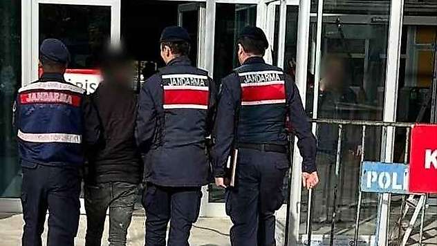 Aranan şahıs yakalandı