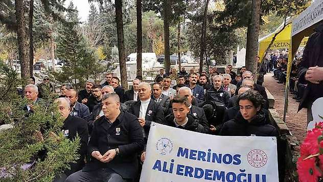 Mehmet Erdemoğlu ölümünün 17. yılında mezarı başında dualarla anıldı