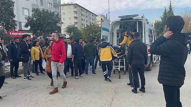 Kilis'te motosiklet yayaya çarptı: 2 ağır yaralı