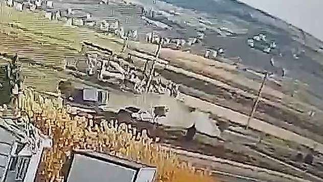 Şanlıurfa'da 2 kişinin yaralandığı kaza anı kamerada