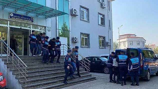 Bağ evinden hırsızlık yapan 4 şahıs tutuklandı