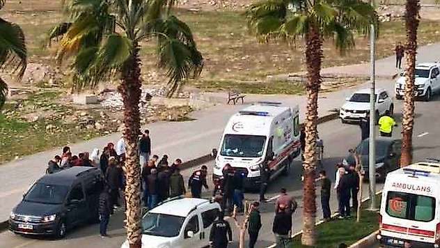 Nusaybin'de motosiklet sürücüsü 13 yaşındaki çocuğa çarptı: 2 yaralı