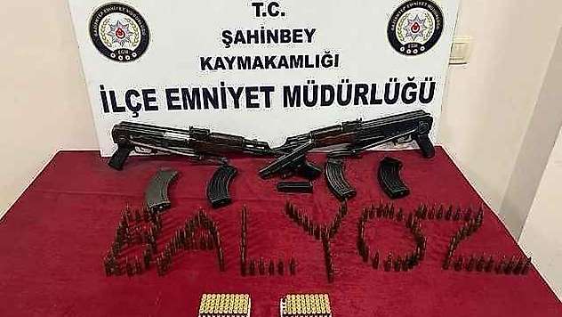 Gaziantep'te 2 tüfek ile 1 tabanca ele geçirildi