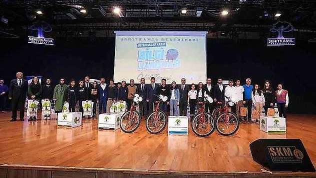Şehitkamil'de Ortaokullar Arası Bilgi Yarışması düzenlendi