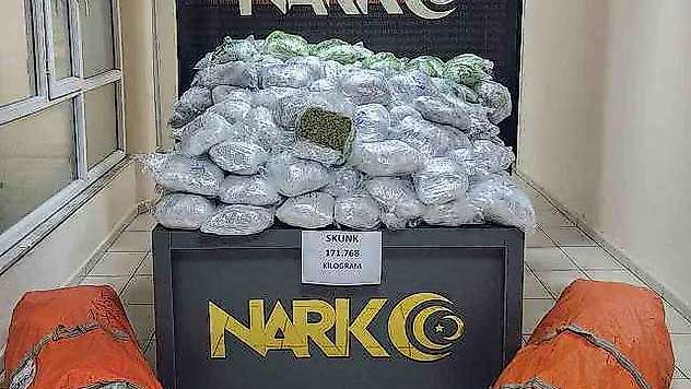 Batman'da tırda 172 kilo uyuşturucu ele geçirildi