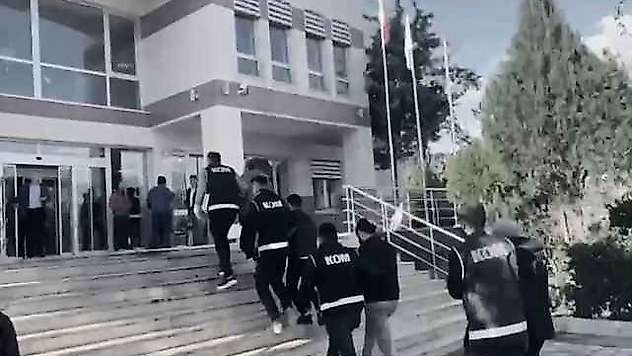 Antalya'da Uslanmaz Kalpazanlık Çetesi Çökertildi