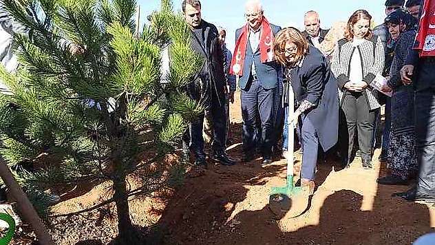 Büyükşehir, Taşlıca Malazgirt Mahallesi'nde ağaç dikimi yaptı