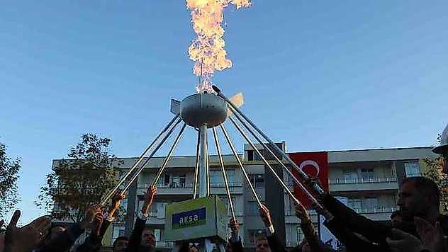 Bozova'da doğalgazın ilk meşalesi yakıldı