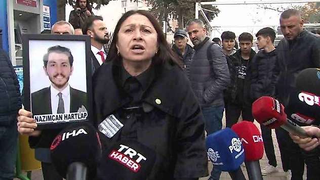 Çocuğunu enkazda kaybeden anne adliye önünde feryat etti