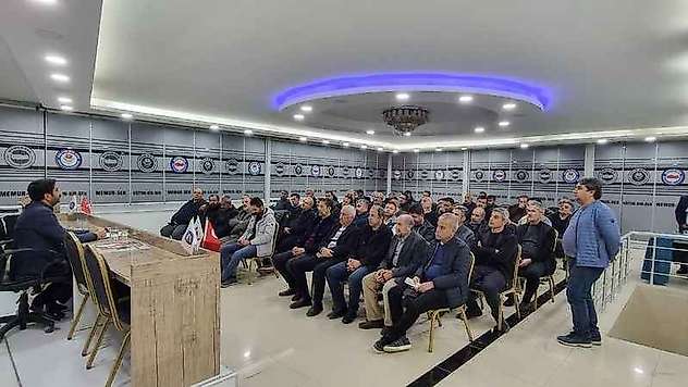 Başkan Demir, Deprem Bölgesindeki Kamu Çalışanlarının Talep ve Önerilerini Dile Getirdi 