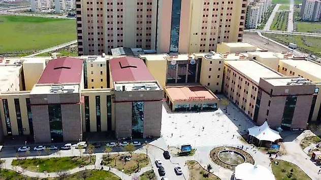 Gazi Yaşargil Eğitim ve Araştırma Hastanesinde 2023'te 3 milyon hasta muayenesi yapıldı