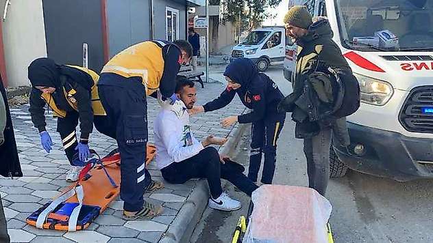 Otomobil ile motosiklet çarpıştı: 1 yaralı