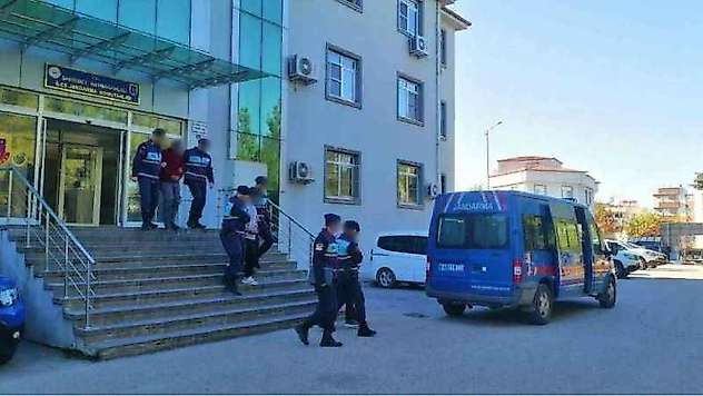 Gaziantep'te 2 vatandaşı dolandıran 4 şahıs yakalandı