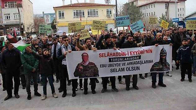 Çermik'te Filistin'e destek yürüyüşü düzenlendi