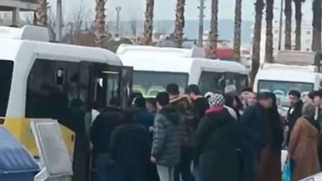 Mardin'de minibüs ile otomobil çarpıştı: 1 yaralı