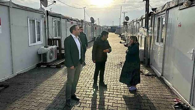 Kaymakam Partal, konteyner kentte incelemelerde bulundu
