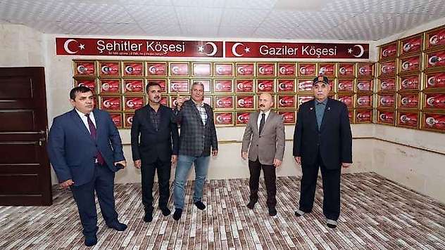 Vali Varol Şehit ve Gaziler Derneği Hizmet Binasında incelemelerde bulundu